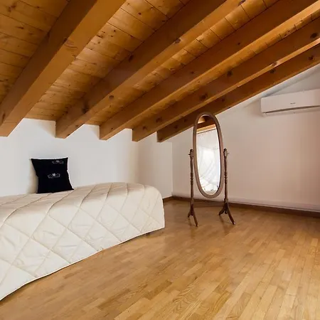 Piazza Galta Apartmán *